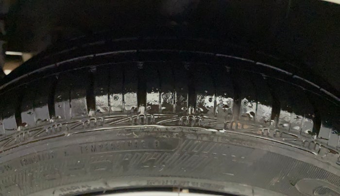 2019 Hyundai Grand i10 SPORTZ 1.2 KAPPA VTVT, Petrol, Manual, 77,045 km, Right Rear Tyre Tread