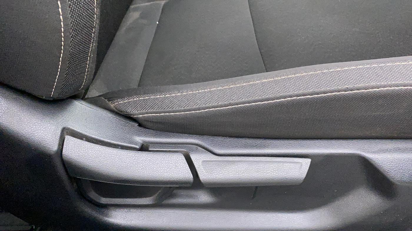 2021 Hyundai NEW I20 ASTA (O) 1.2 MT, Petrol, Manual, 13,811 km, Driver Side Adjustment Panel