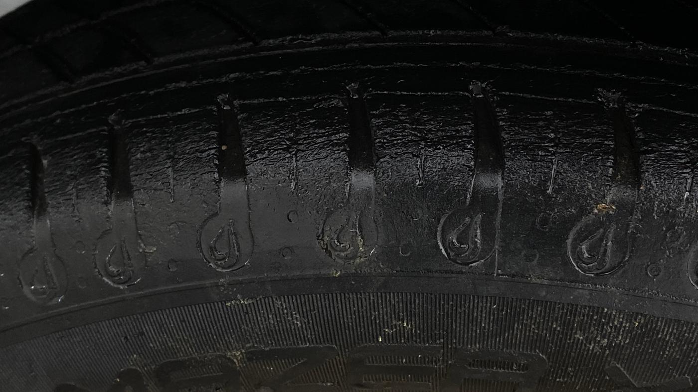 2019 Renault Kwid RXT 1.0 AMT, Petrol, Automatic, 43,192 km, Left Front Tyre Tread