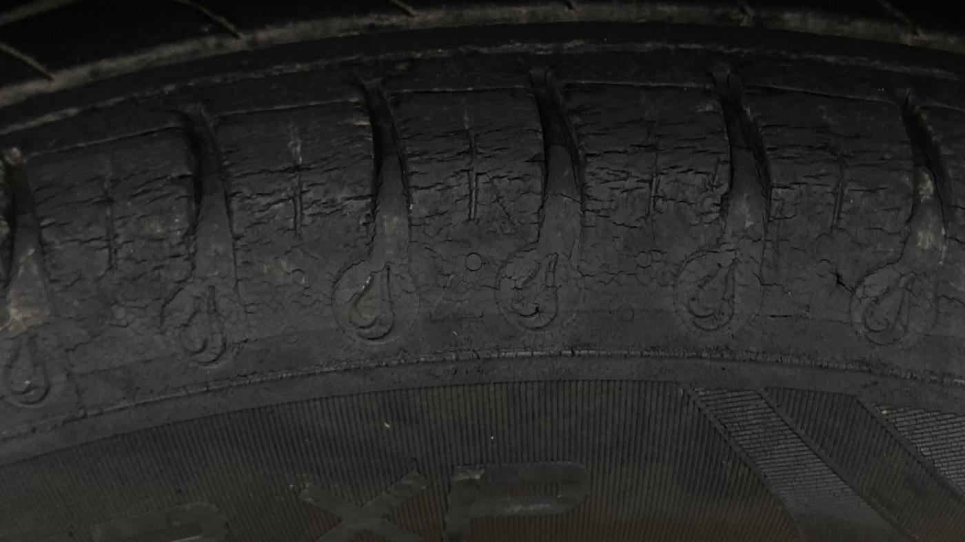 2019 Renault Kwid RXT 1.0 AMT, Petrol, Automatic, 43,192 km, Right Rear Tyre Tread