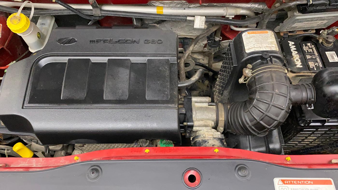 2018 Mahindra KUV 100 NXT K4+ P 6 STR, Petrol, Manual, 25,655 km, Open Bonet