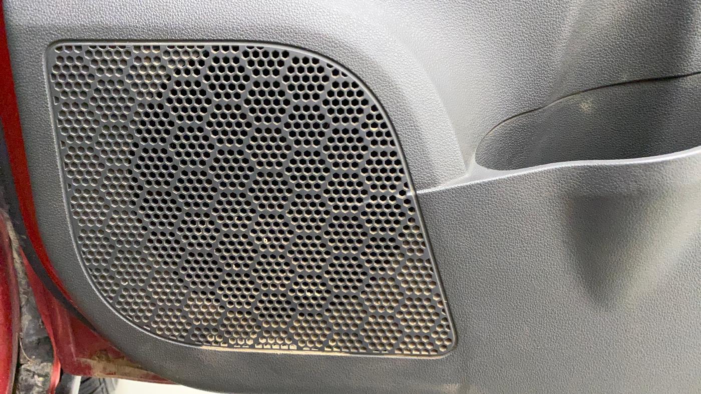 2018 Mahindra KUV 100 NXT K4+ P 6 STR, Petrol, Manual, 25,655 km, Speaker
