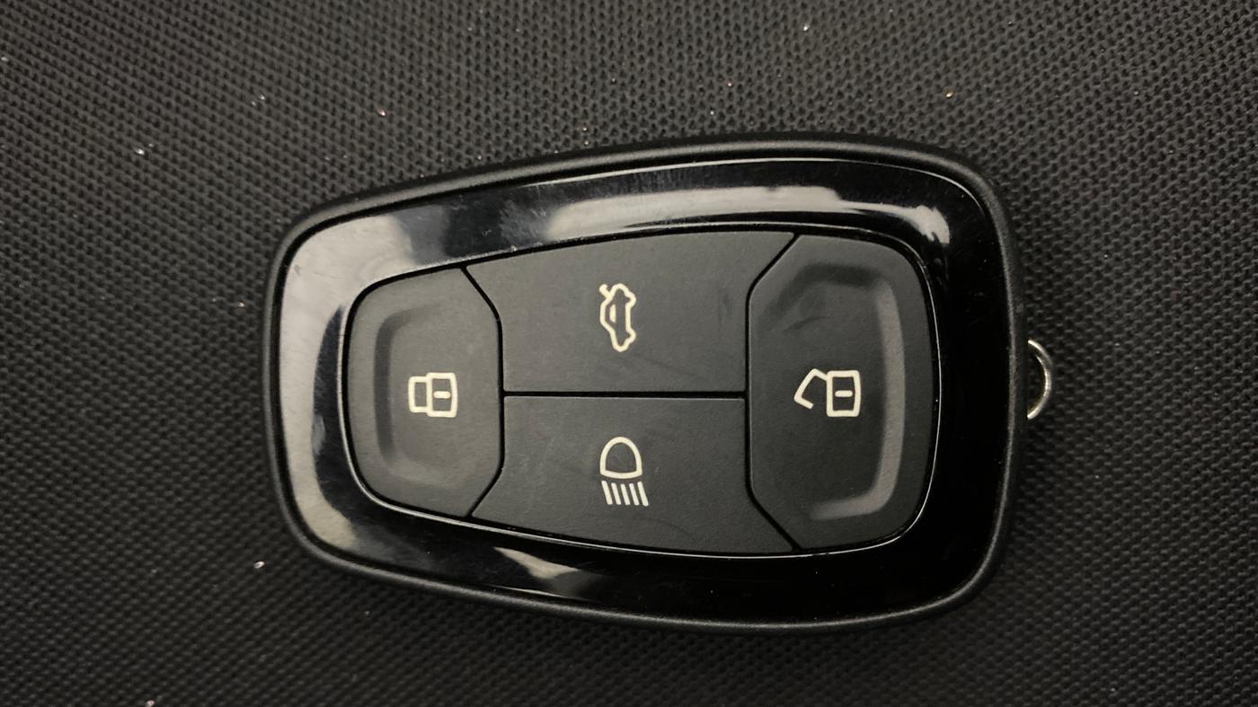 2023 Tata NEXON CREATIVE PLUS S 1.2 REVOTRON 6 MT, Petrol, Manual, 19,976 km, Key Close Up
