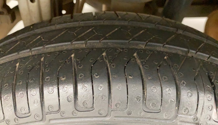 2017 Maruti Alto K10 VXI, Petrol, Manual, 52,204 km, Right Rear Tyre Tread