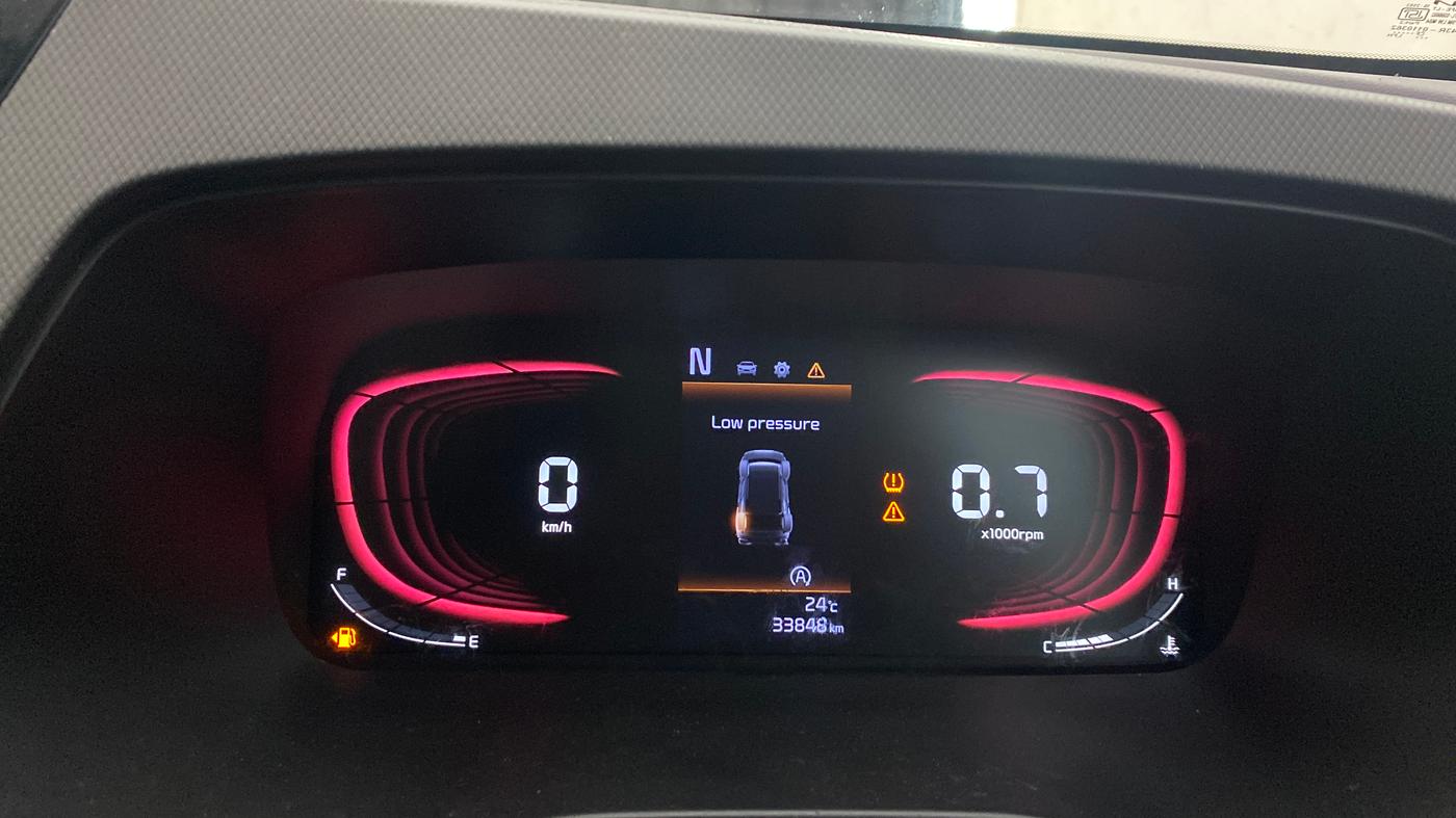 2023 KIA CARENS PRESTIGE PLUS 1.5 IMT DIESEL 7 STR, Diesel, Manual, 33,847 km, Odometer Image