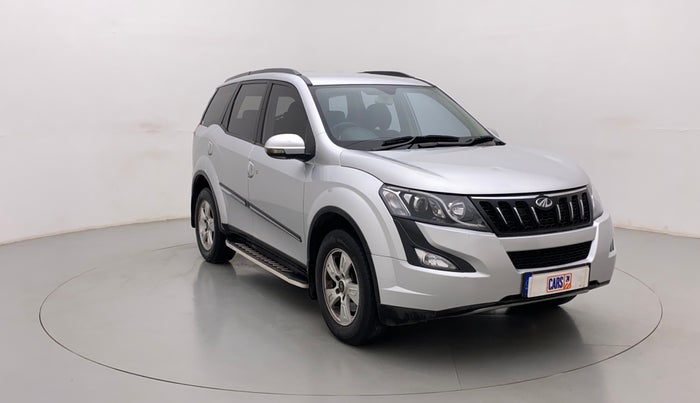 2017 Mahindra XUV500 W6, Diesel, Manual, 44,953 km, Right Front Diagonal