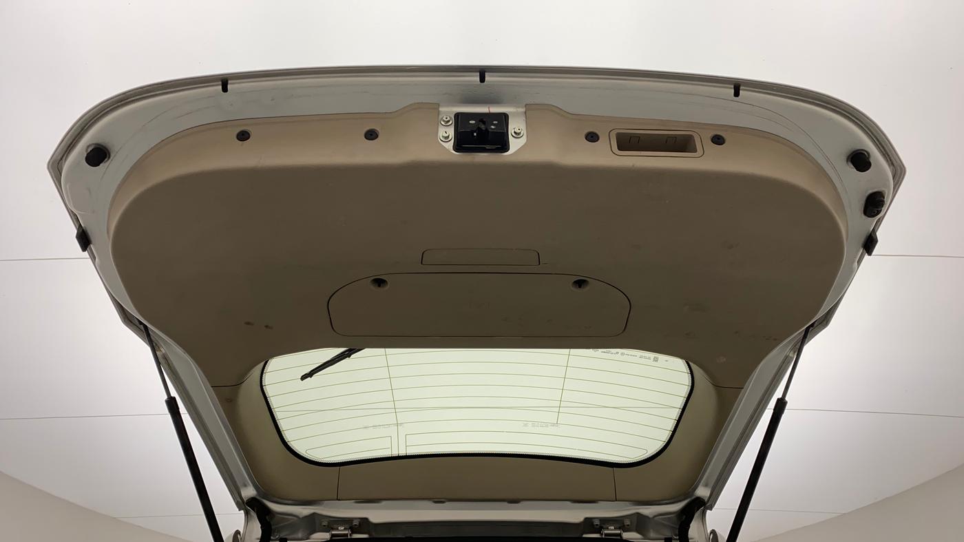 2017 Mahindra XUV500 W6, Diesel, Manual, 44,953 km, Boot Door Open