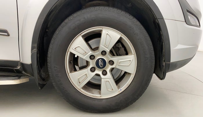 2017 Mahindra XUV500 W6, Diesel, Manual, 44,953 km, Right Front Wheel