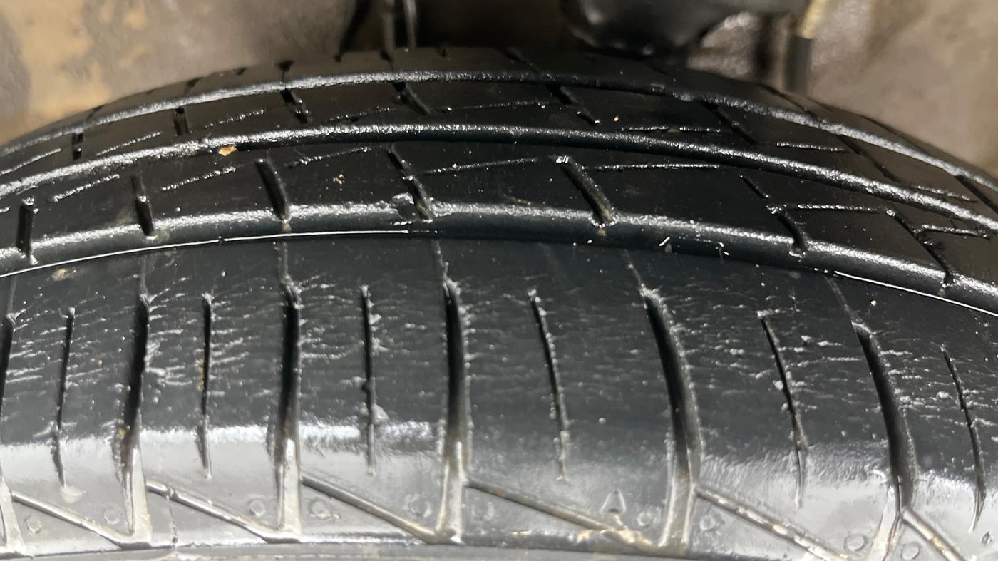 2022 Maruti Alto VXI PLUS, Petrol, Manual, 13,516 km, Left Front Tyre Tread