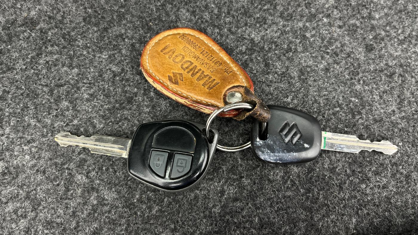 2022 Maruti Alto VXI PLUS, Petrol, Manual, 13,516 km, Key Close Up