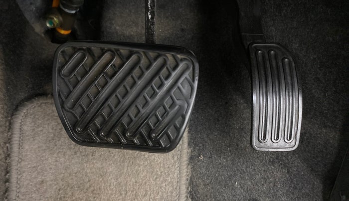 2016 Nissan Micra XV CVT, Petrol, Automatic, 74,220 km, Pedals