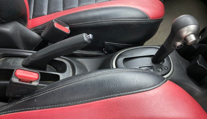 2016 Nissan Micra XV CVT, Petrol, Automatic, 74,220 km, Gear Lever