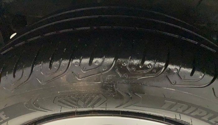 2018 Tata Tiago XT PETROL, Petrol, Manual, 55,721 km, Right Rear Tyre Tread