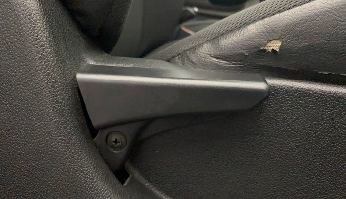 2018 Tata Tiago XT PETROL, Petrol, Manual, 55,721 km, Driver Side Adjustment Panel