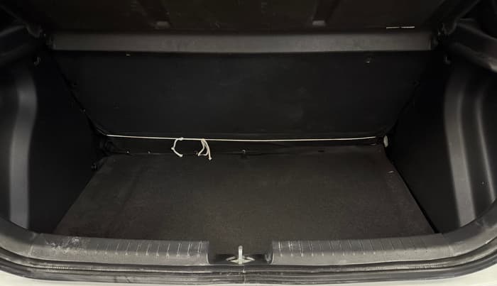 2014 Hyundai Elite i20 MAGNA 1.2, Petrol, Manual, 30,060 km, Boot Inside