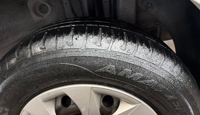 2014 Hyundai Elite i20 MAGNA 1.2, Petrol, Manual, 30,060 km, Left Rear Tyre Tread