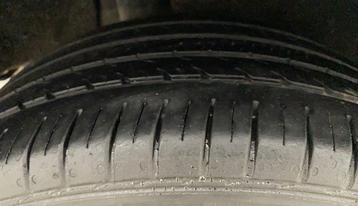 2017 Maruti Baleno ALPHA PETROL 1.2, Petrol, Manual, 65,936 km, Right Rear Tyre Tread