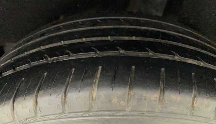 2017 Maruti Baleno ALPHA PETROL 1.2, Petrol, Manual, 65,936 km, Left Rear Tyre Tread