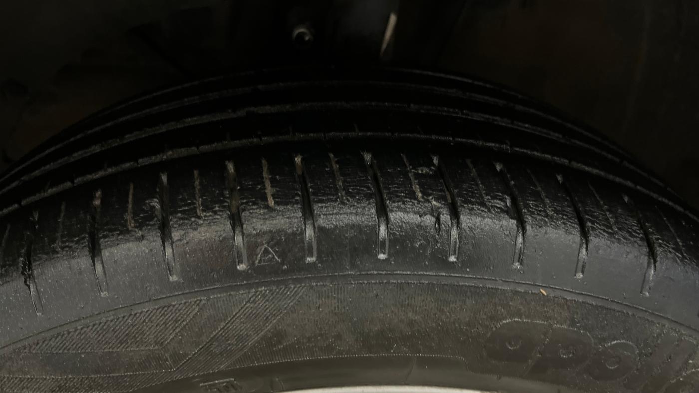 2018 Maruti Baleno ALPHA PETROL 1.2, Petrol, Manual, 93,786 km, Left Front Tyre Tread