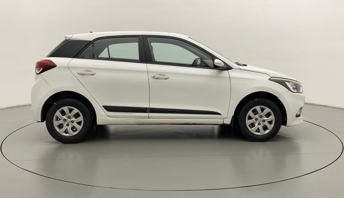 2016 Hyundai Elite i20 SPORTZ 1.2, Petrol, Manual, 35,401 km, Right Side View