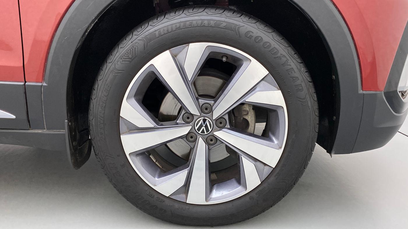 2022 Volkswagen TAIGUN TOPLINE 1.0 TSI AT, Petrol, Automatic, 9,955 km, Right Front Wheel