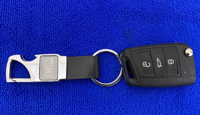 2022 Volkswagen TAIGUN TOPLINE 1.0 TSI AT, Petrol, Automatic, 9,955 km, Key Close Up