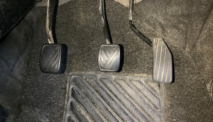 2014 Maruti Wagon R 1.0 VXI, Petrol, Manual, 1,30,697 km, Pedals