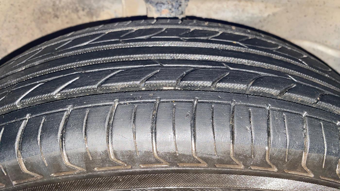 2014 Maruti Wagon R 1.0 VXI, Petrol, Manual, 1,30,675 km, Right Front Tyre Tread
