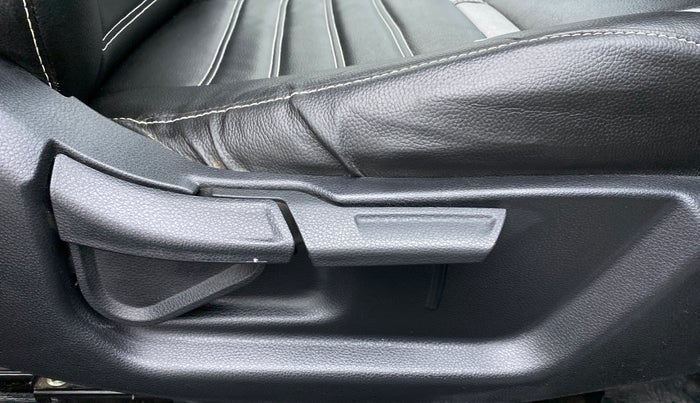 2020 KIA SELTOS HTK 1.5 PETROL, Petrol, Manual, 14,469 km, Driver Side Adjustment Panel