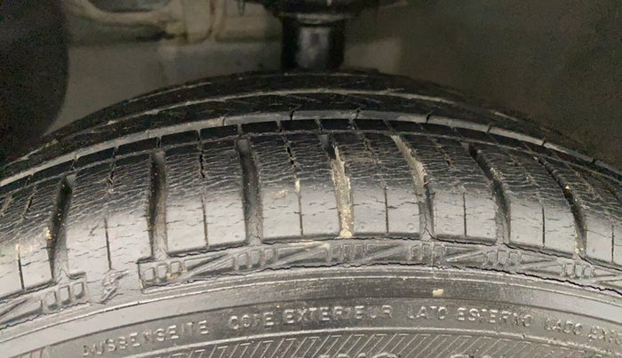 2015 Hyundai Grand i10 SPORTZ 1.2 KAPPA VTVT, Petrol, Manual, 5,592 km, Left Front Tyre Tread