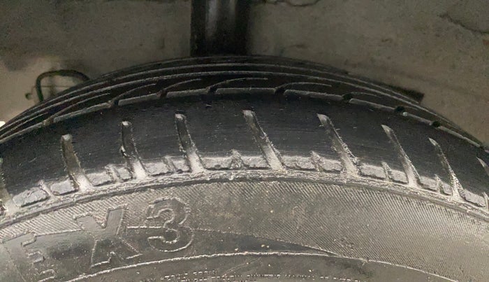 2015 Hyundai Grand i10 SPORTZ 1.2 KAPPA VTVT, Petrol, Manual, 5,592 km, Right Rear Tyre Tread