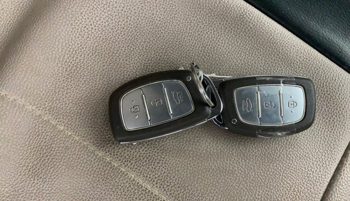 2015 Hyundai Grand i10 SPORTZ 1.2 KAPPA VTVT, Petrol, Manual, 5,592 km, Key Close Up