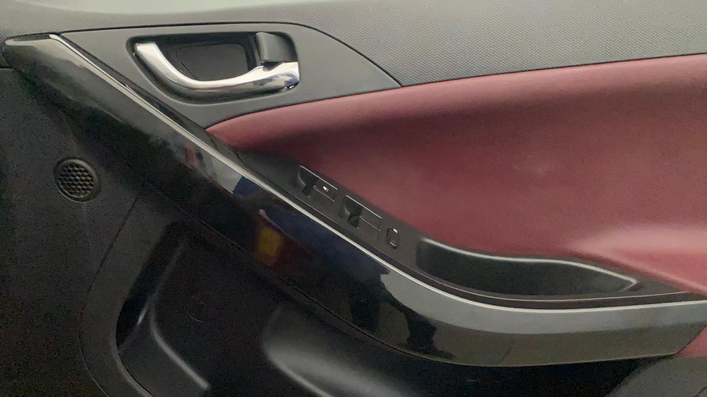 2024 Tata Curvv Accomplished Plus A 1.2 Hyperion GDI Petrol 6MT, Petrol, Manual, 2,532 km, Driver Side Door Panels Control