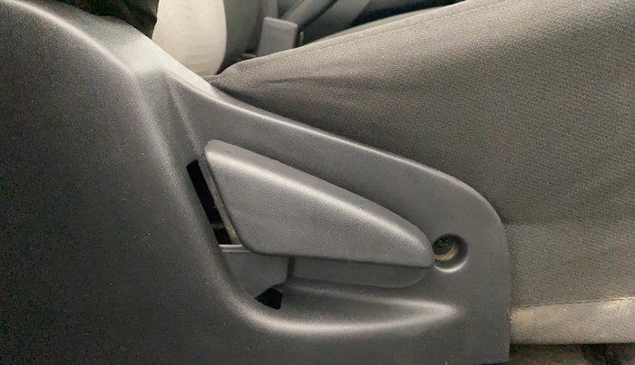 2019 Datsun Go Plus T, Petrol, Manual, 22,295 km, Driver Side Adjustment Panel