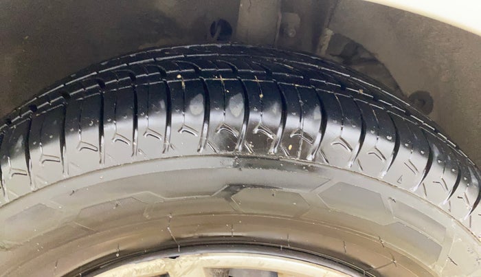 2018 Maruti Dzire VXI, Petrol, Manual, 87,734 km, Right Front Tyre Tread