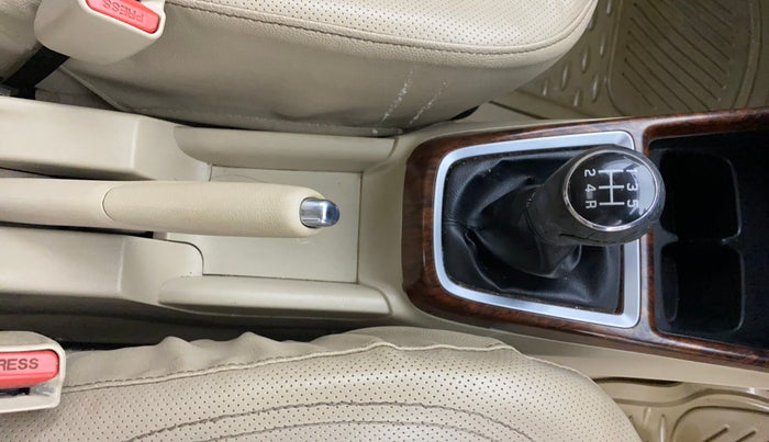 2018 Maruti Dzire VXI, Petrol, Manual, 87,734 km, Gear Lever