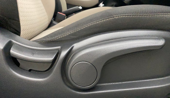 2017 Hyundai Elite i20 ASTA 1.2 (O), Petrol, Manual, 33,644 km, Driver Side Adjustment Panel