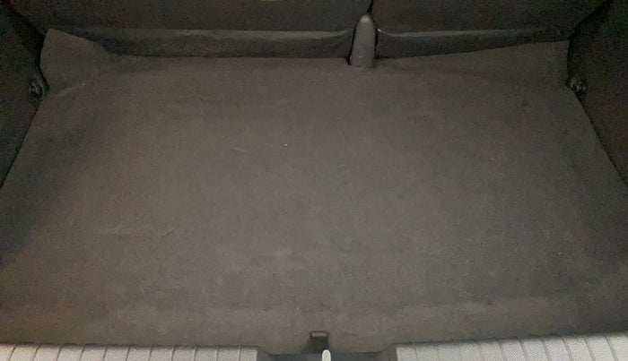 2017 Hyundai Elite i20 ASTA 1.2 (O), Petrol, Manual, 33,644 km, Boot Inside