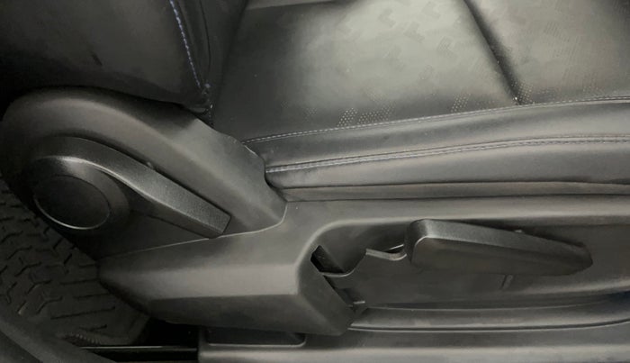 2023 Tata ALTROZ XZA PLUS DARK EDTION, Petrol, Automatic, 32,755 km, Driver Side Adjustment Panel