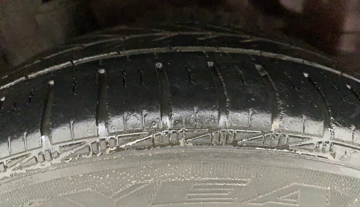 2013 Honda Amaze 1.2L I-VTEC S, Petrol, Manual, 67,517 km, Right Rear Tyre Tread