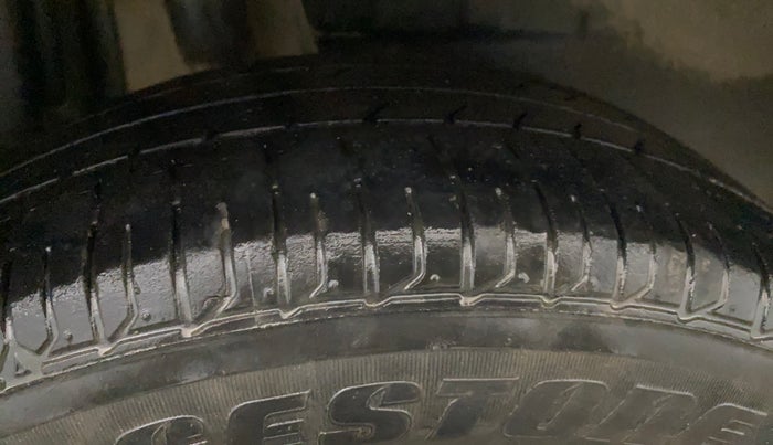 2018 Maruti Dzire ZDI, Diesel, Manual, 1,28,971 km, Right Rear Tyre Tread