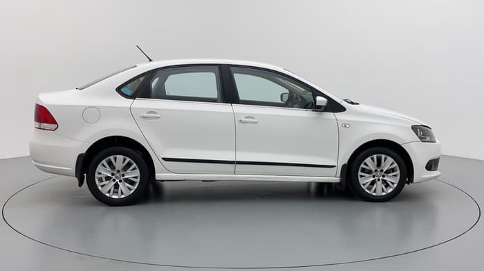 2015 Volkswagen Vento HIGHLINE PETROL, Petrol, Manual, 86,089 km, Right Side View