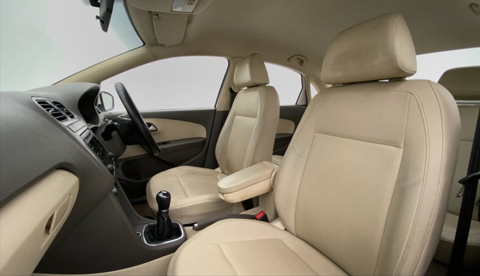 2015 Volkswagen Vento HIGHLINE PETROL, Petrol, Manual, 86,089 km, Right Side Front Door Cabin View