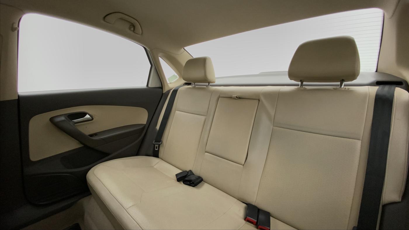 2015 Volkswagen Vento HIGHLINE PETROL, Petrol, Manual, 86,089 km, Right Side Rear Door Cabin View