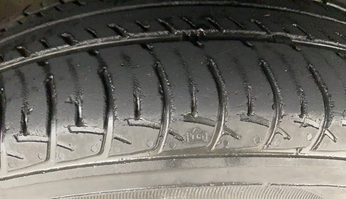 2021 Maruti New Wagon-R VXI 1.0, Petrol, Manual, 58,707 km, Right Front Tyre Tread