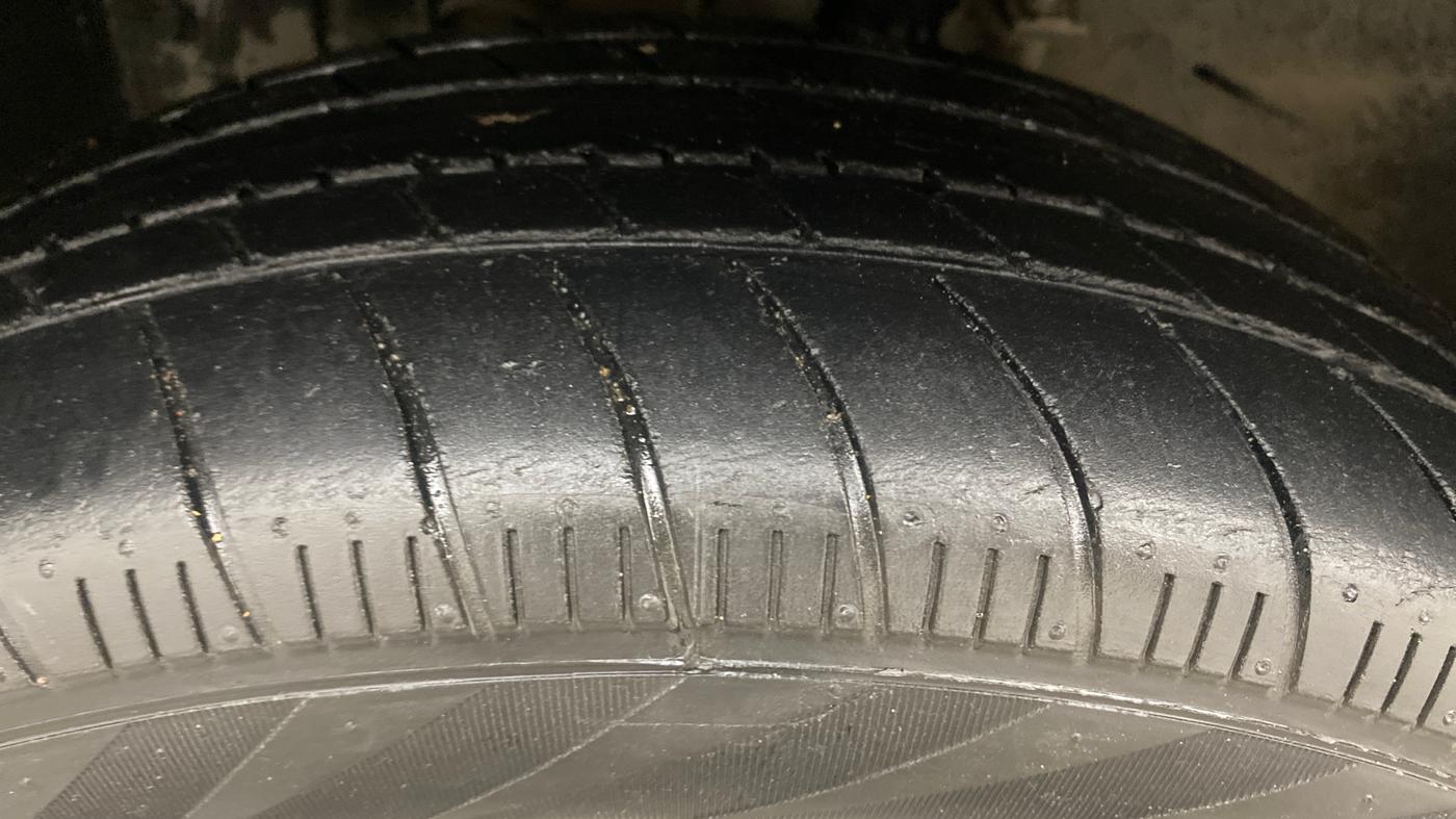 2019 Nissan Sunny XV CVT, Petrol, Automatic, 64,784 km, Left Front Tyre Tread