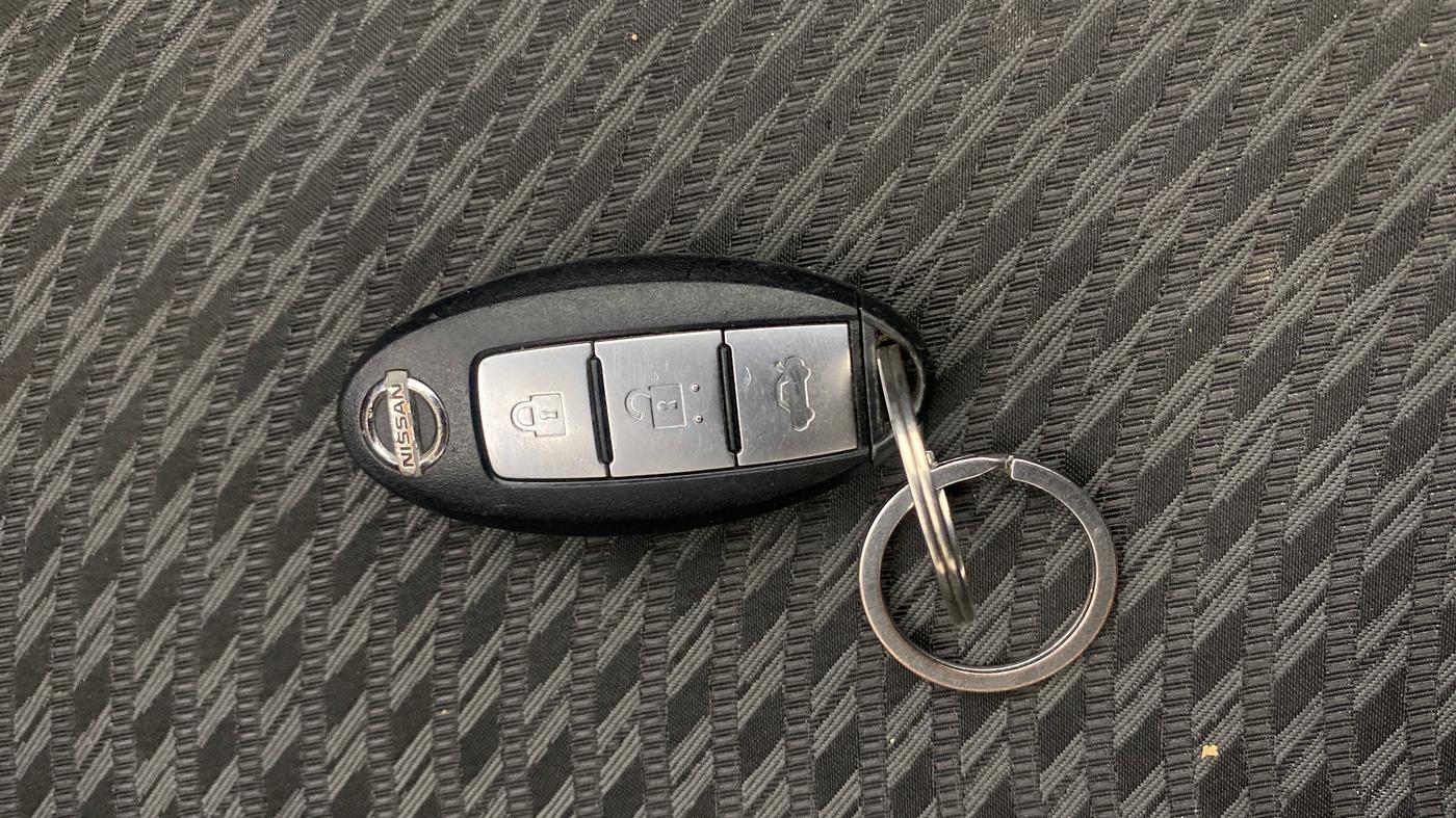 2019 Nissan Sunny XV CVT, Petrol, Automatic, 64,784 km, Key Close Up