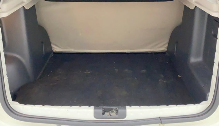 2015 Renault Duster 85 PS RXL DIESEL (OPT), Diesel, Manual, 63,550 km, Boot Inside
