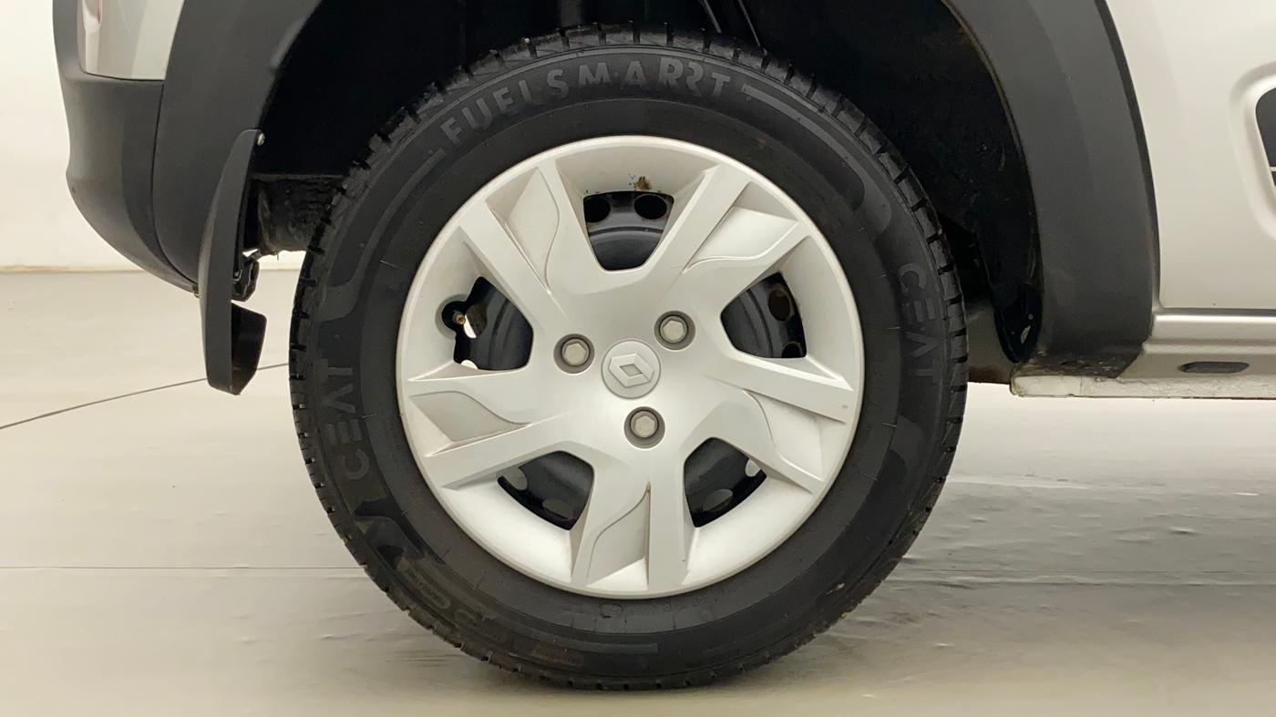 2023 Renault Kwid RXT 1.0, Petrol, Manual, 2,559 km, Right Rear Wheel