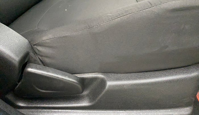 2023 Renault Kwid RXT 1.0, Petrol, Manual, 2,559 km, Driver Side Adjustment Panel